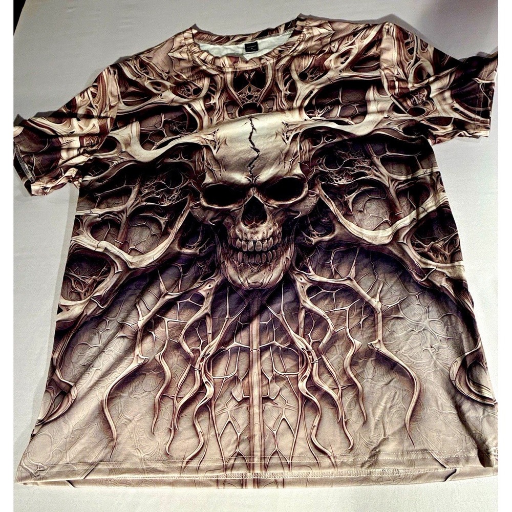 Manfinity Men's XL Gray/Beige Crew Neck Short Sleeve Skull Graphic T-Shirt